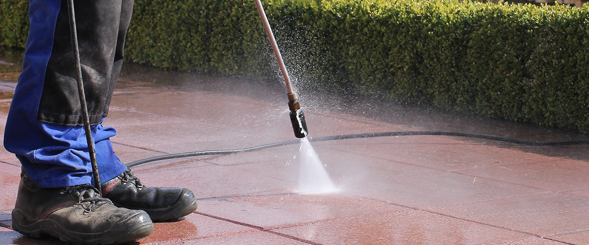 Jet Paving specialise in the cleaning of hard surfaces for domestic and commercial properties, We cover Leeds Wakefield Bradford Halifax Brighouse Huddersfield Mirfield